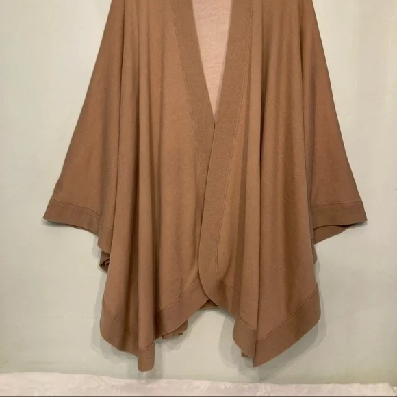 SUTTON STUDIO 100% PURE MERINO WOOL PONCHO/CARDIGAN - Picture 2 of 9